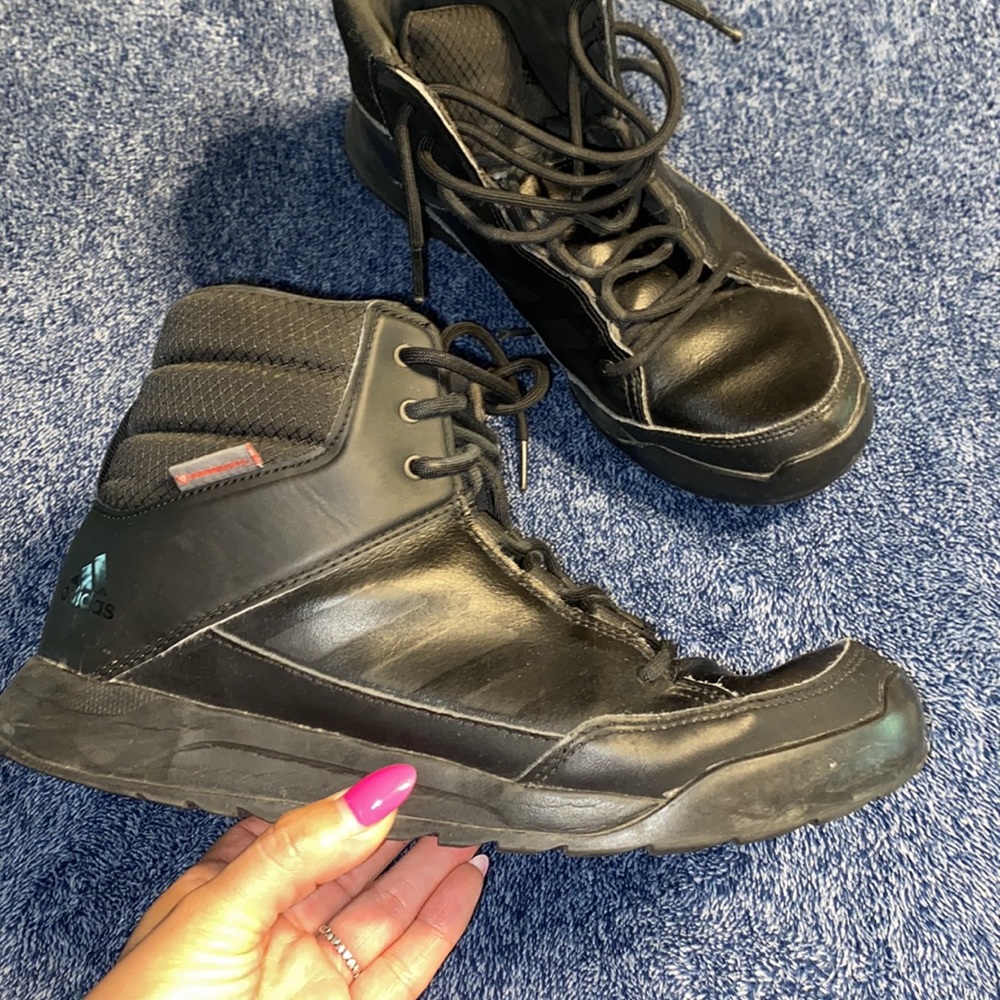 Adidas climawarm boots women’s 8